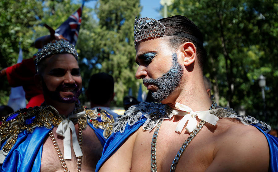 El arcoíris inunda Madrid. La capital española se convierte en el centro del mundo gay.