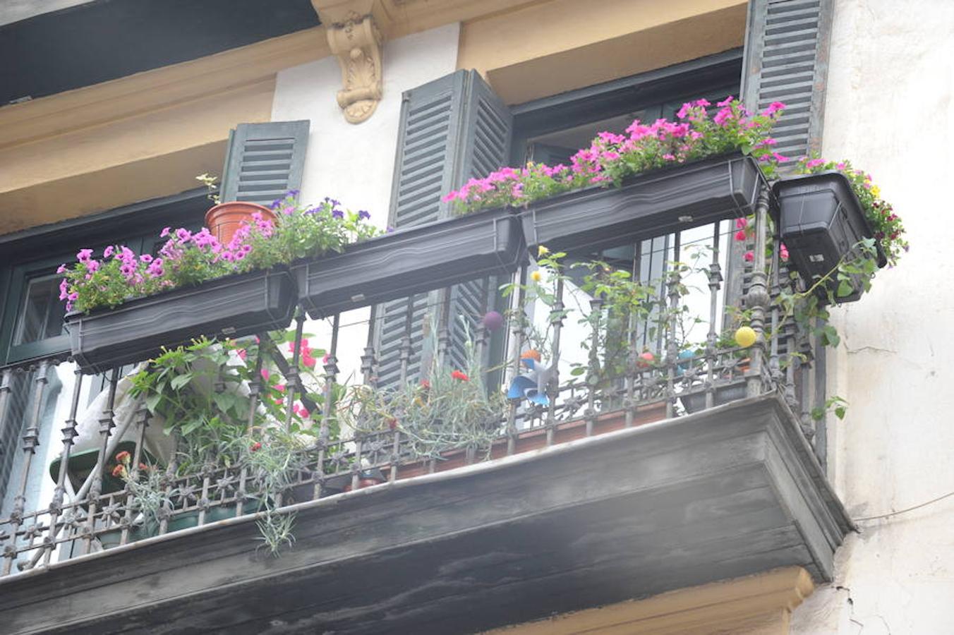 Los mejores balcones del III Concurso de Decoración de Balcones y Miradores del Casco Viejo de Bilbao