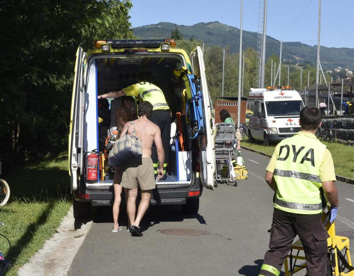 104 intoxicados y 23 traslados al hospital por un escape tóxico en un polideportivo de Tolosa