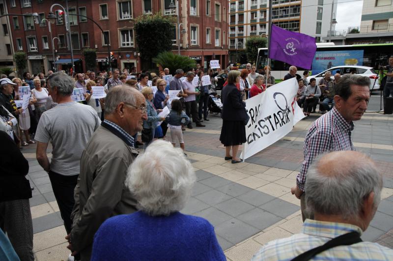 Cientos de personas han protestado en Bilbao tras el ataque machista perpetrado este fin de semana
