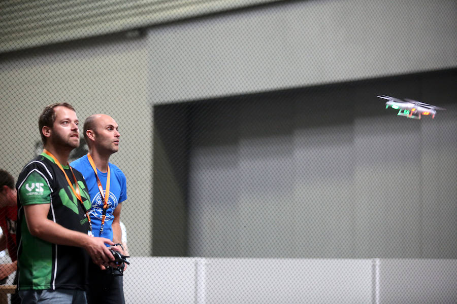 El evento de aficionados y profesionales de la informática ha congregado a 8.000 personas en el BEC