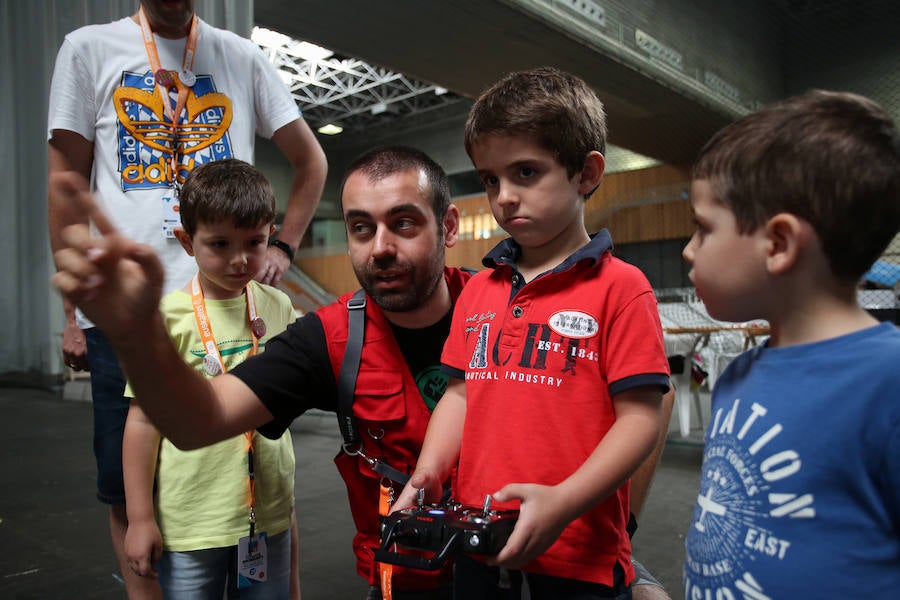 El evento de aficionados y profesionales de la informática ha congregado a 8.000 personas en el BEC