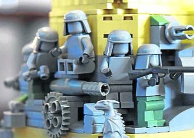 Imagen secundaria 1 - Distintos detalles de la pieza.