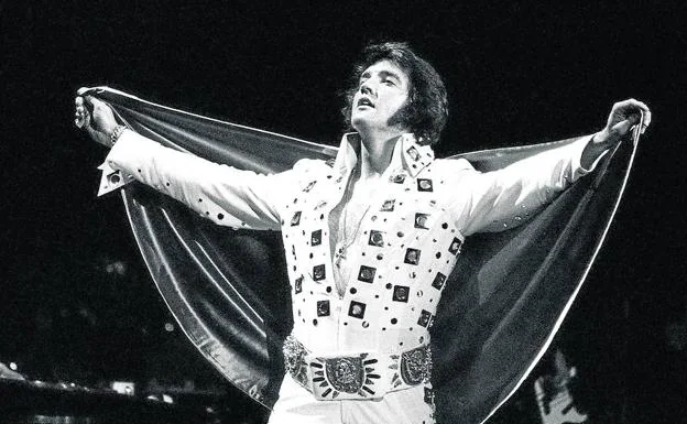 Elvis, en un concierto en el Madison Square Garden, Nueva York, en junio de 1972. 