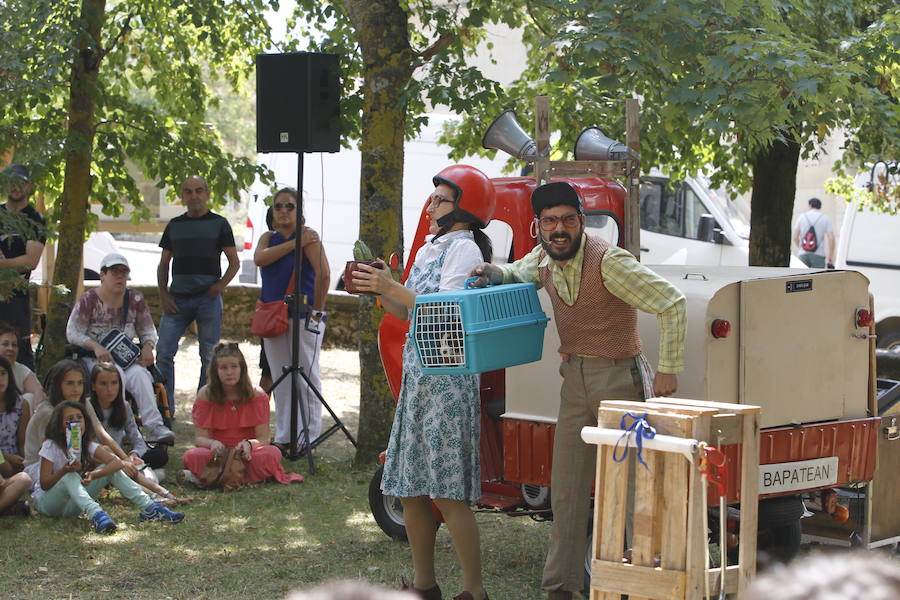 La localidad alavesa recibe a cientos de visitantes en el Día del Pastor, en el que se han podido degustar los mejores quesos