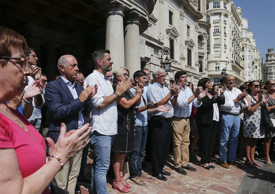 MINUTO DE SILENCIO EN VALENCIA.