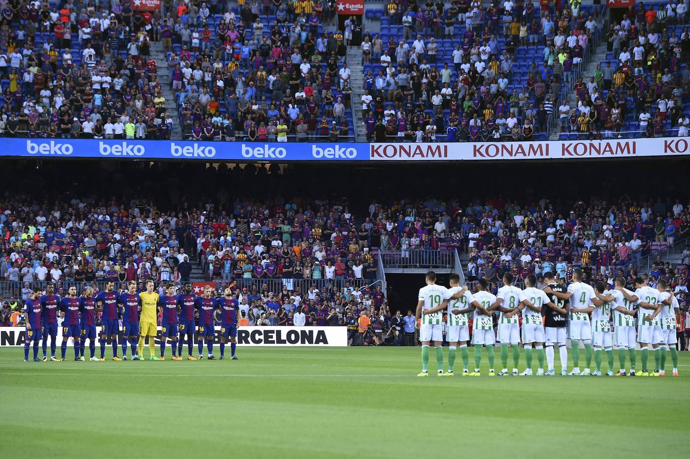 Las mejores imágenes del partido entre el l Barcelona y el Betis, correspondiente a la primera joranda de Liga. 