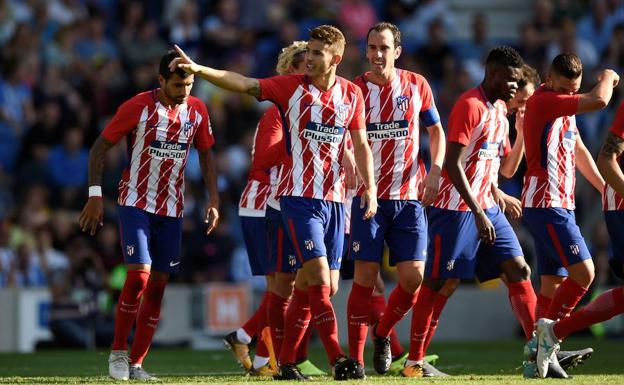 Los jugadores del Atlético celebran un gol. 