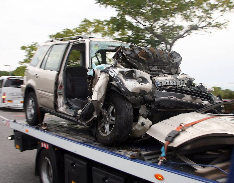 Un accidente frontal entre un coche y un autobús deja cinco muertos en Salou