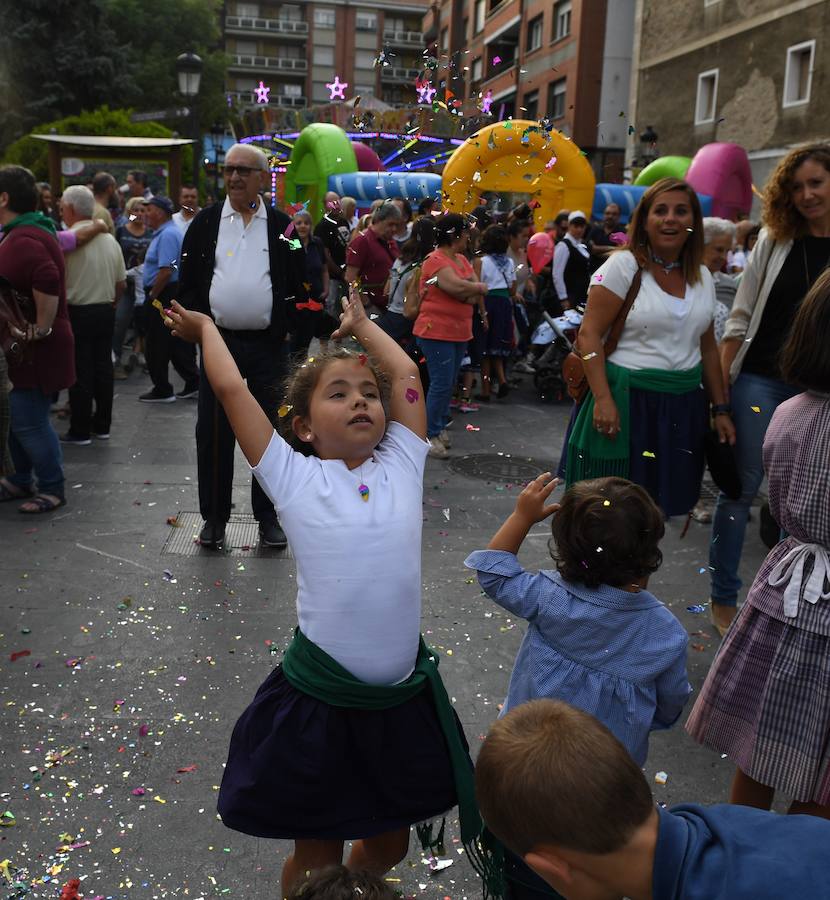 Cientos de personas se congregaron en el txupinazo para recibir a las celebraciones en honor a la Virgen de Udiarraga, que se prolongarán hasta el lunes