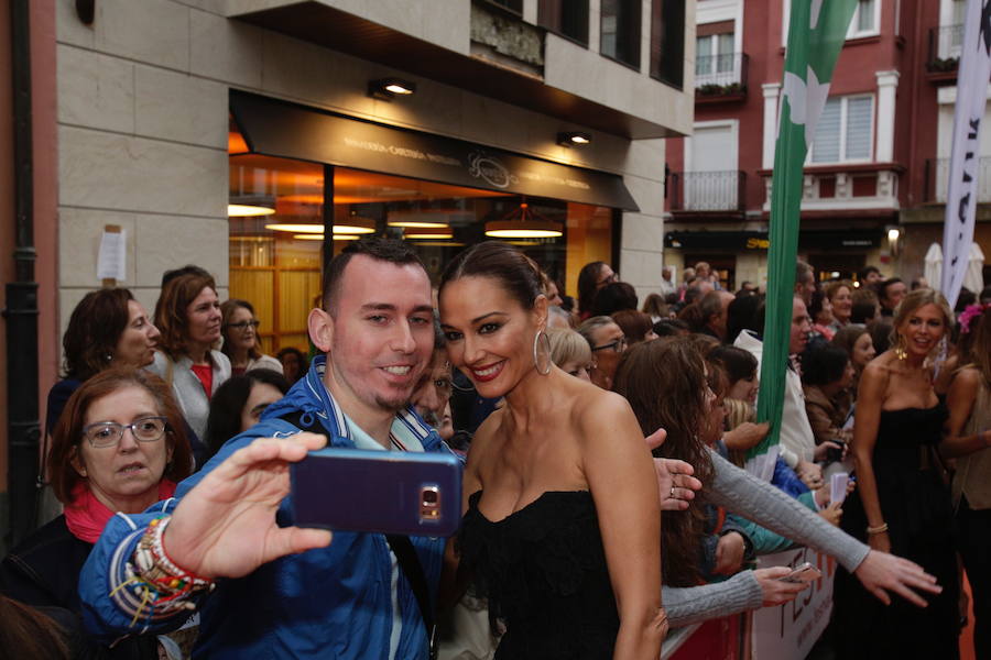 Las fotos de la alfombra naranja de la gala de clausura del FesTVal