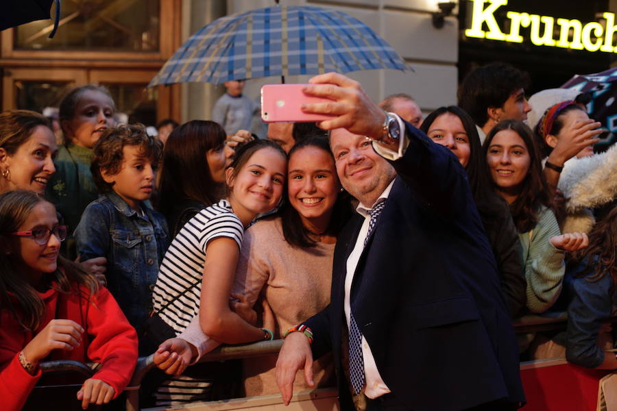 Las fotos de la alfombra naranja de la gala de clausura del FesTVal