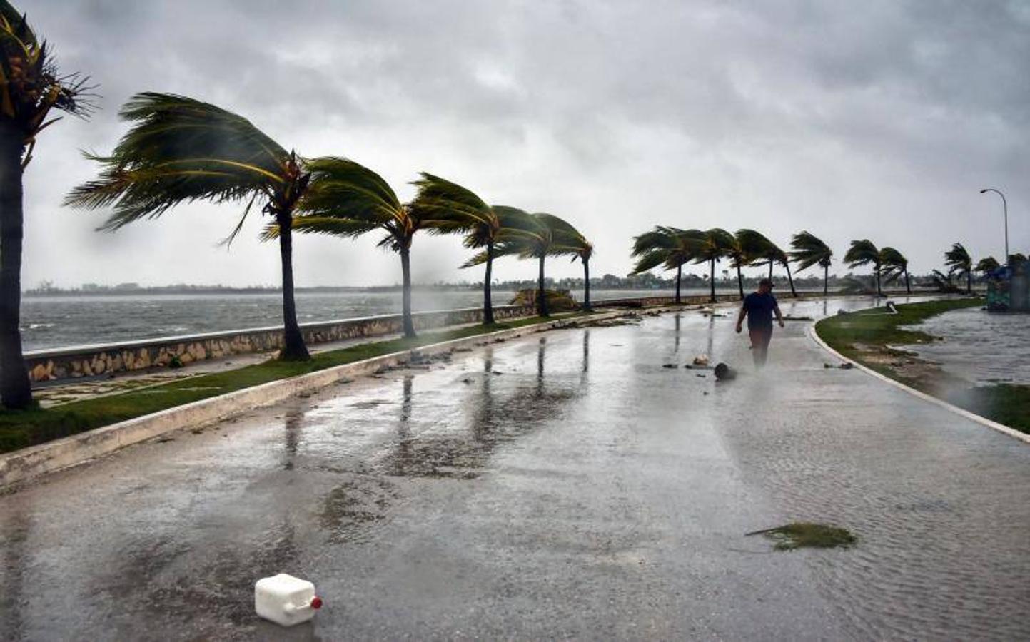 1,7 millones de personas han sido evacuadas en el país caribeño.