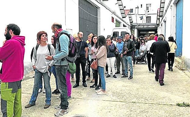 Un millar de personas acudió hace una semana a las pruebas para hacer de extra.