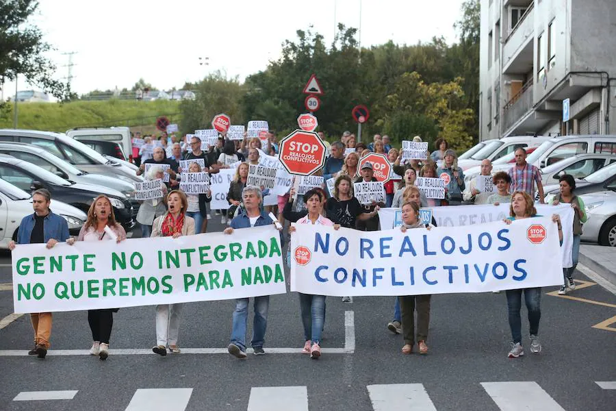 Los residentes dicen estar preocupados por la recolocación de «personas conflictivas» tras el incendio en mayo que afectó a varias viviendas