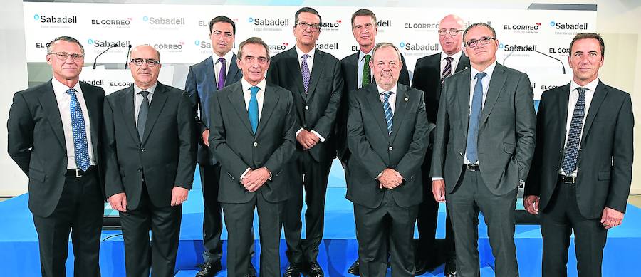 Pedro Sánchez, José Miguel Santamaría, Imanol Pradales, Javier Echenique, Enrique de Ybarra, Jaime Guardiola, Pedro Azpiazu, José María Iruarrizaga, Íñigo Barrenechea y Carlos Ventura.