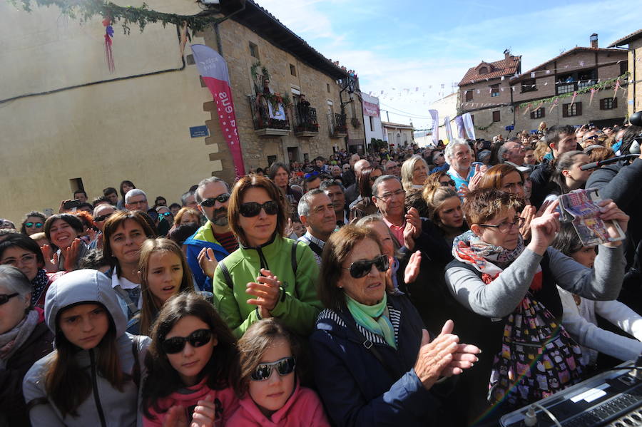 Miles de personas celebran la Fiesta de la Vendimia en Yécora