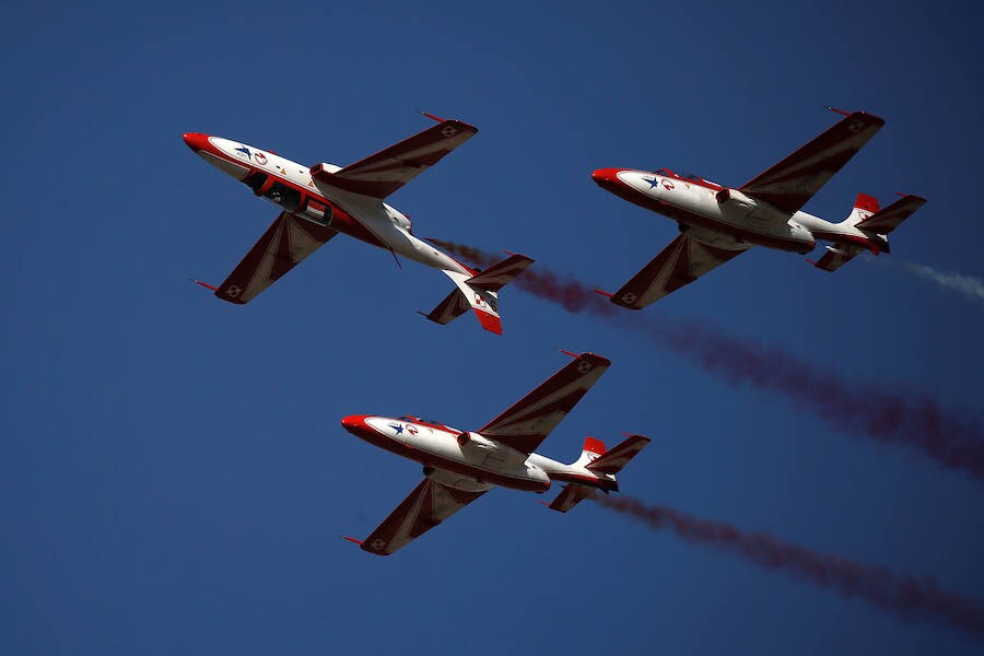 La capital griega fue escenario de un evento en el que participaron los mejores pilotos de aviones del mundo