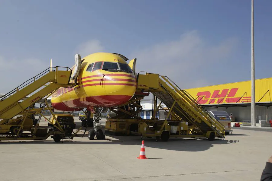 La empresa alemana ha dulpicado el tamaño de su centro logístico en el aeropuerto de Vitoria