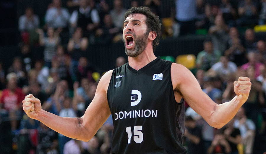 Mumbrú celebra una victoira en 2016