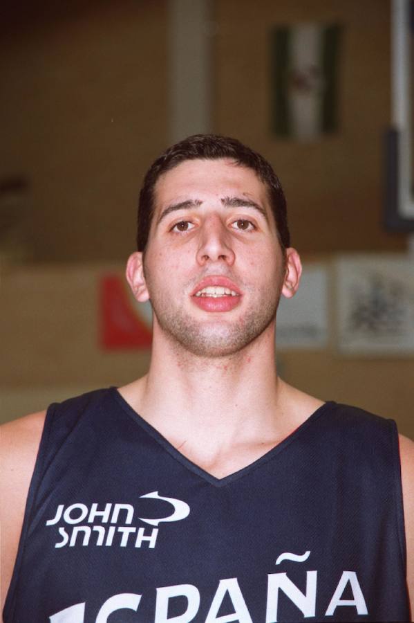 Mumbrú, durante su etapa en la selección española en 2001