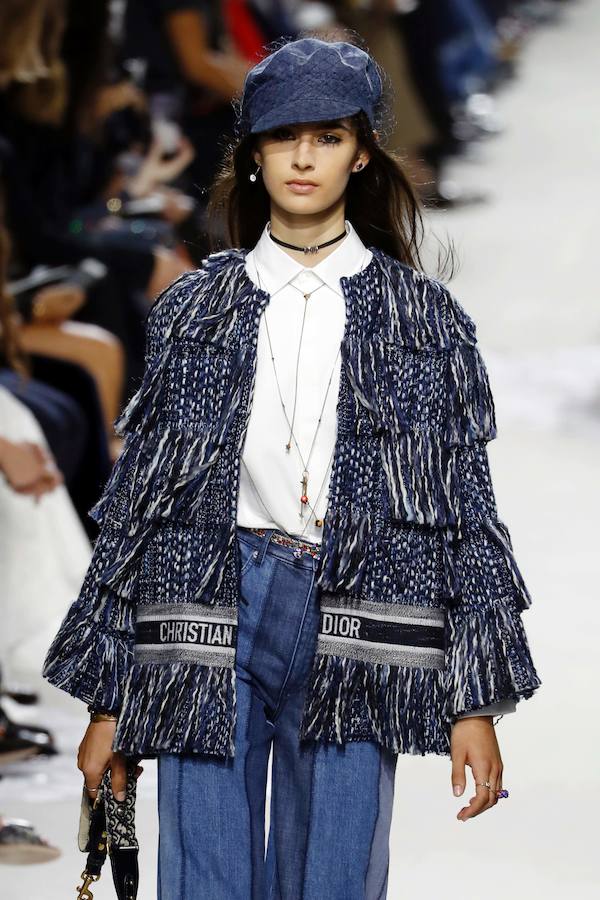 La firma homenajea con sus diseños a la artista franco-estadounidense en la Semana de la Moda de París