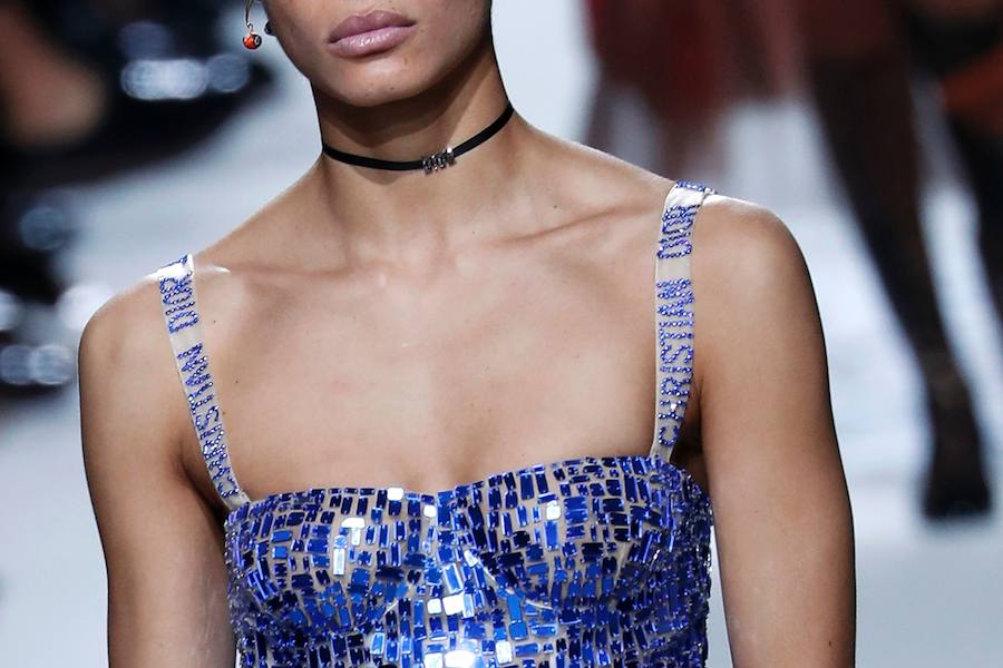 La firma homenajea con sus diseños a la artista franco-estadounidense en la Semana de la Moda de París