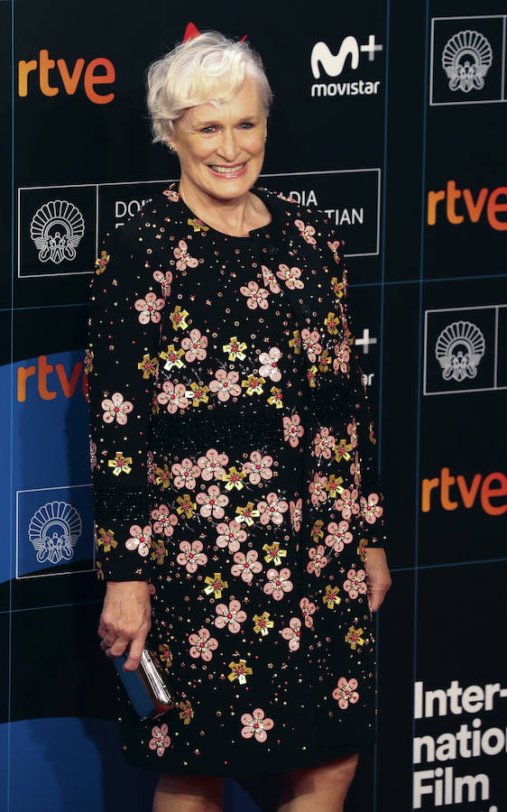 La actriz Glenn Close posa antes de la proyección de su película 'The wife (La buena esposa)', programada fuera de concurso en la sección oficial de la 65 edición del Festival Internacional de Cine de San Sebastián con la que se clausura el certamen.