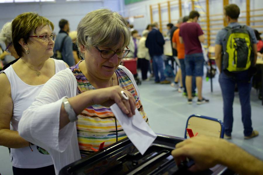 El Gobierno central asegura que se está votando sin ningún tipo de control telemático