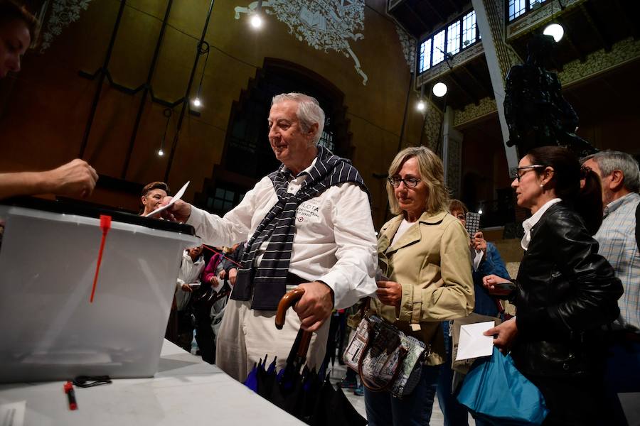 El Gobierno central asegura que se está votando sin ningún tipo de control telemático