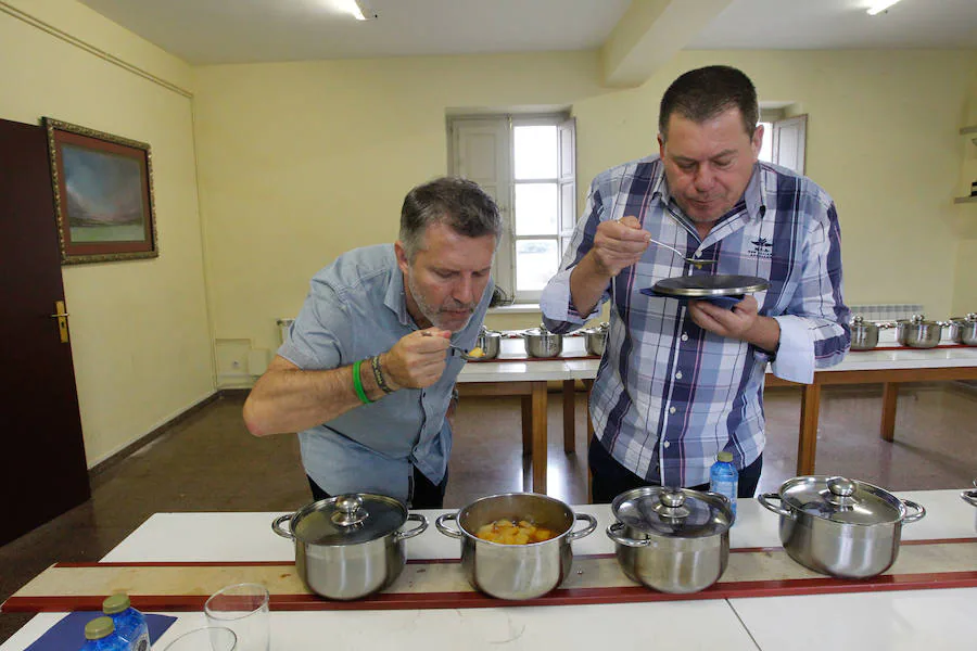 Ali acoge el séptimo Campeonato Mundial de Patatas con Chorizo con la presencia de 32 parejas y un homenaje al chef Diego Guerrero