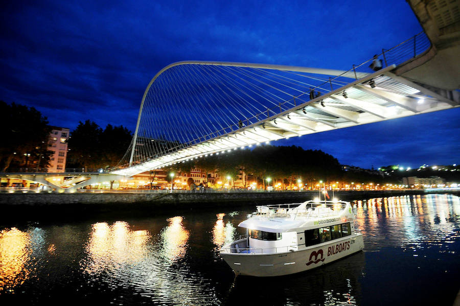 Un suelo de patinaje y conflictos con su creador ensombrecieron los primeros días de la obra de Calatrava, que ha cumplido dos décadas y se ha convertido en un icono de Bilbao