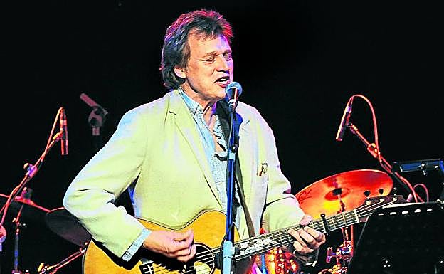 David Knopfler fue miembro fundador de Dire Straits. 