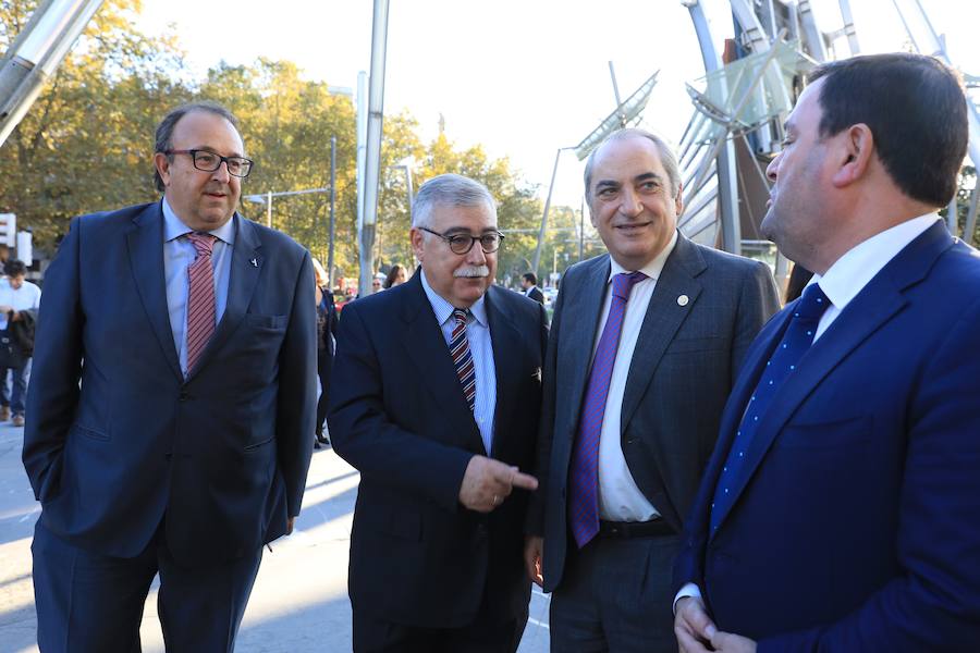 Un gran acto público organizado por la patronal vasca y sus asociaciones territoriales –Adegi, Cebek y SEA- al que han acudido cerca de seiscientos invitados, entre ellos el lehendakari.