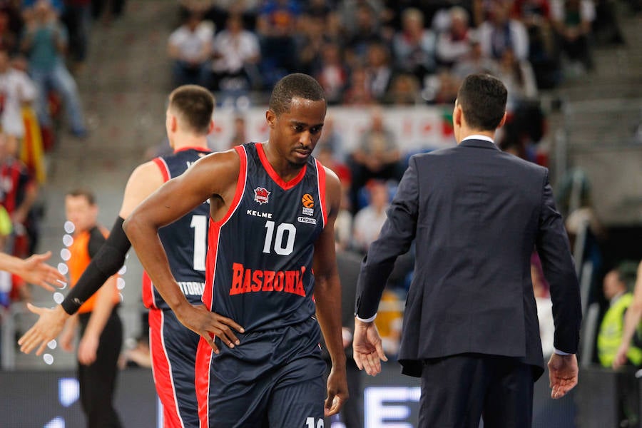 Los últimos pasos de Pablo Prigioni en el Buesa Arena como entrenador del Baskonia