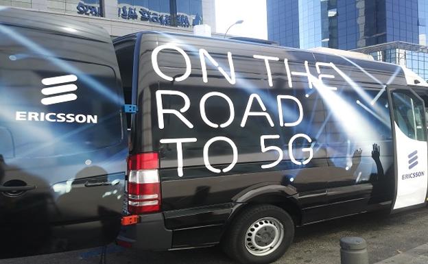 Imagen de la furgoneta dónde se probó la conexión de 5G en Madrid. 