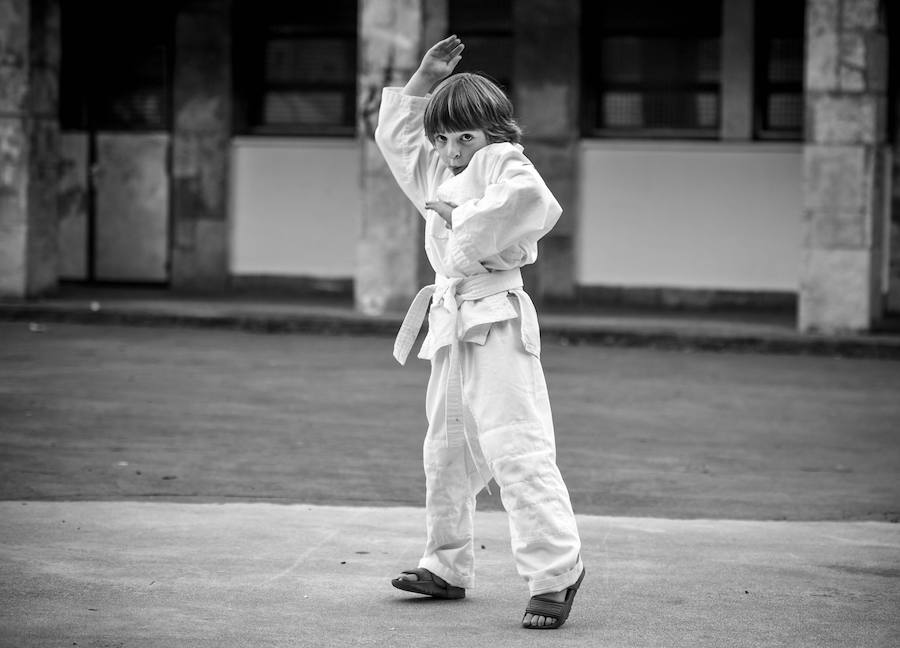 Luka (5 años). No tiene hermanos.. «Lo cierto es que a mí no me importaría tener algún hijo más. Uno más, quiero decir. Pero me temo que se va a quedar así, porque la vida es complicada», comenta la madre, Eider Eguiluz. «A veces él lo pide:dice que se aburre, que sus amigos son dos...».