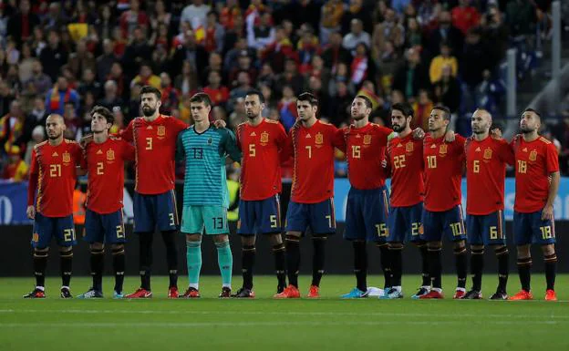 Los titulares en el partido frente a Costa Rica.