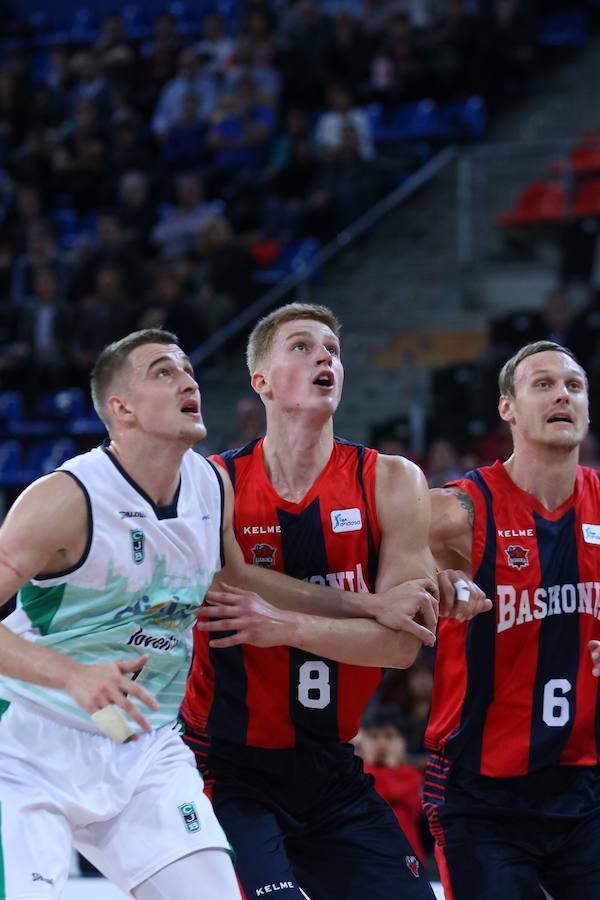 Las mejores imágenes del partido Baskonia - Joventut de la Liga Endesa 2017/2018.