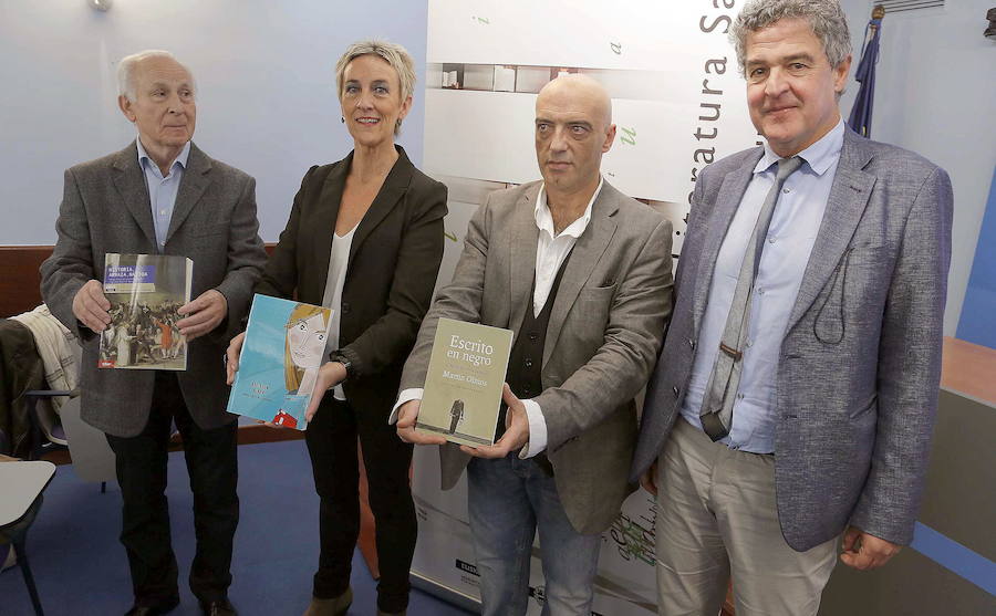 Los premiados de este año han sido: Arantxa Urretabizkaia, Asier Serrano, Fernando Aramburu, Leire Bilbao, Ander Izagirre, Mikel Valverde y Matías Múgica.