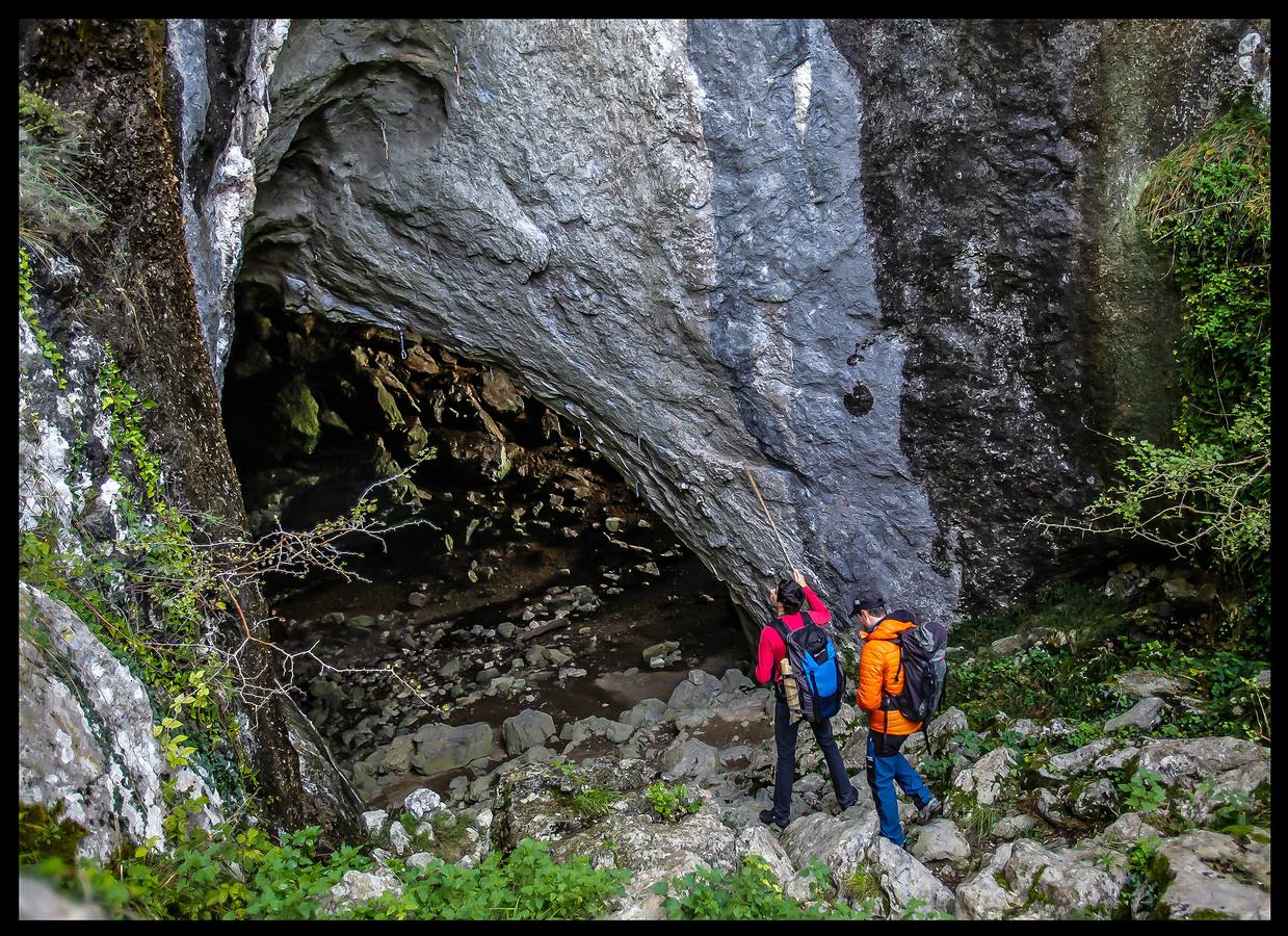 El Gobierno vasco protege las cavernas de Baltzola y Axlor, en Dima, mediante la declaración de Bien de Interés Cultural