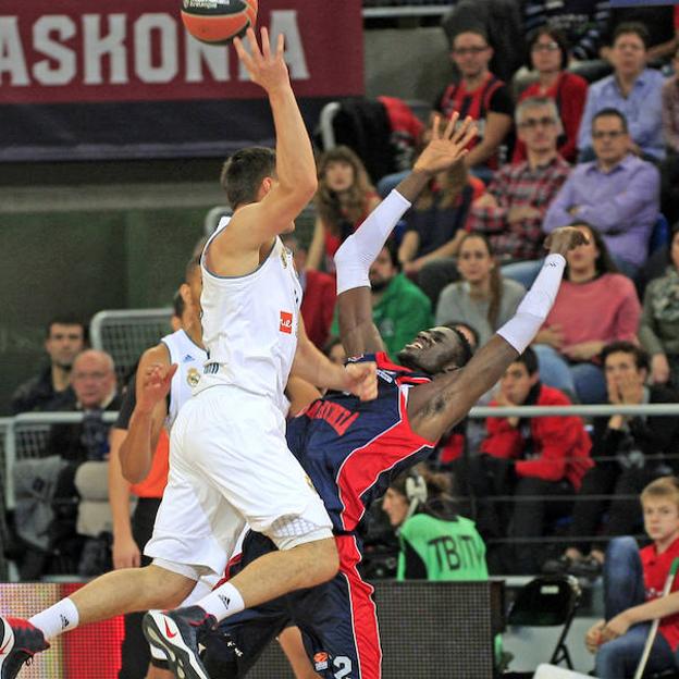 Diop, en el encuentro ante el Real Madrid, este martes. 