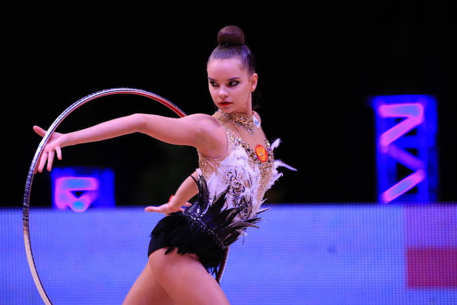 Las mejores imágenes de la gala internacional Euskalgym, celebrada en el Buesa Arena de Vitoria