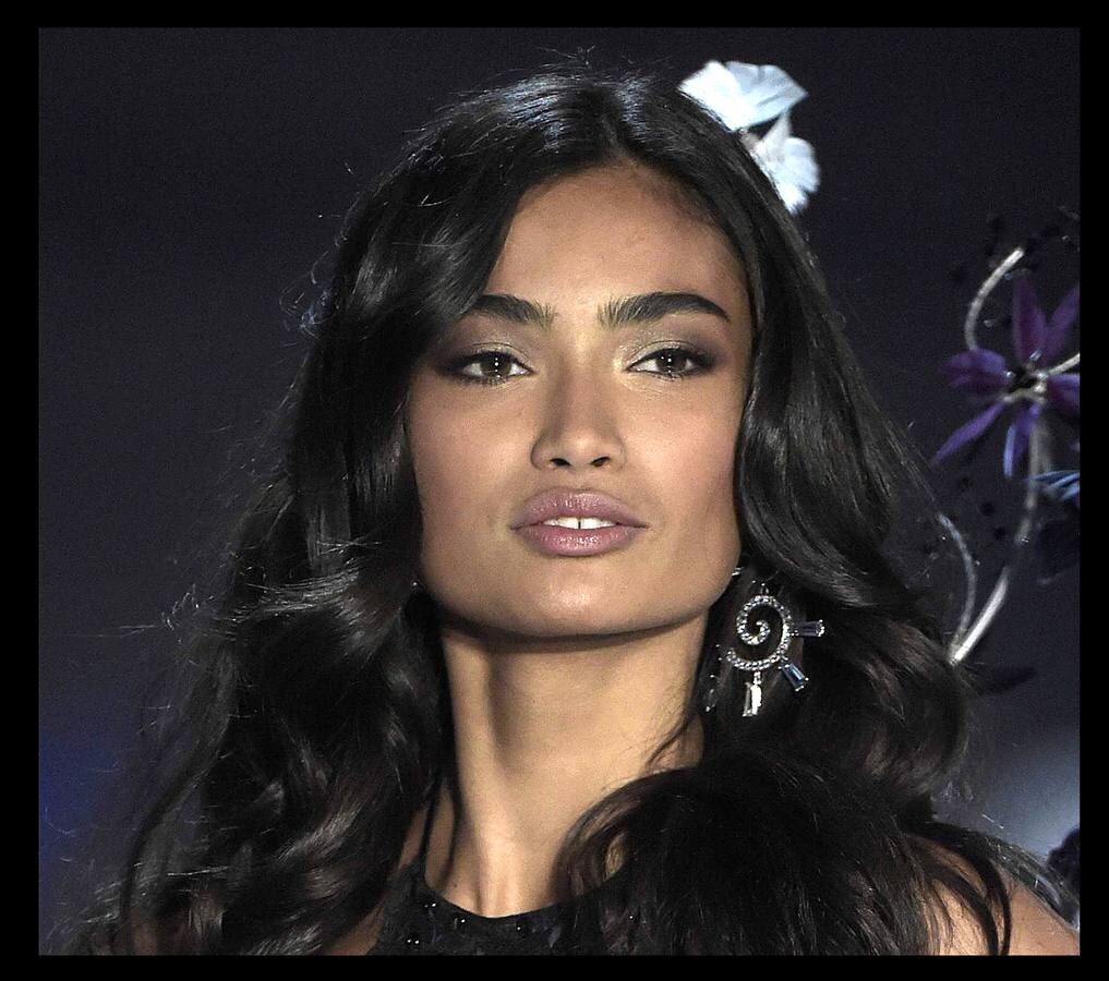 La modelo Kelly Gale durante el desfile de Victoria's Secret en Shanghai. p