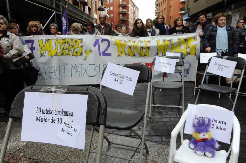 Decenas de personas participan en las concentraciones organizadas en Biizkaia contra las agresiones machistas