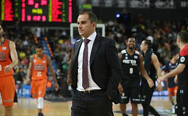 Carles Duran, en uno de sus últimos encuentros al frente del Bilbao Basket. 
