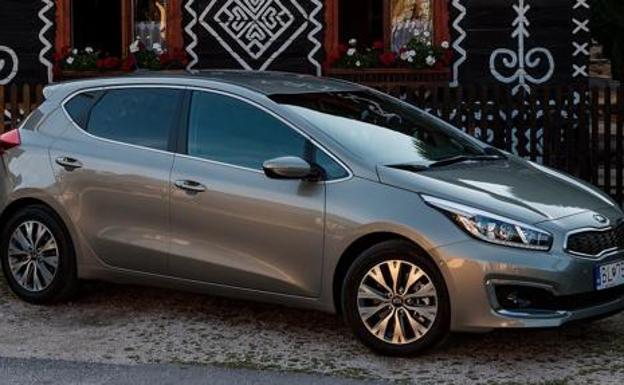 Kia Ceed. Le sigue otro vehículo fabricado en la península coreana: el compacto Kia Ceed, que tiene un 68,84% menos de probabilidades de ser robado que la media del parque en España.