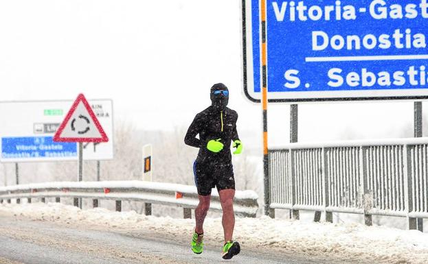 El temporal no arredró a algunos amantes del deporte. 