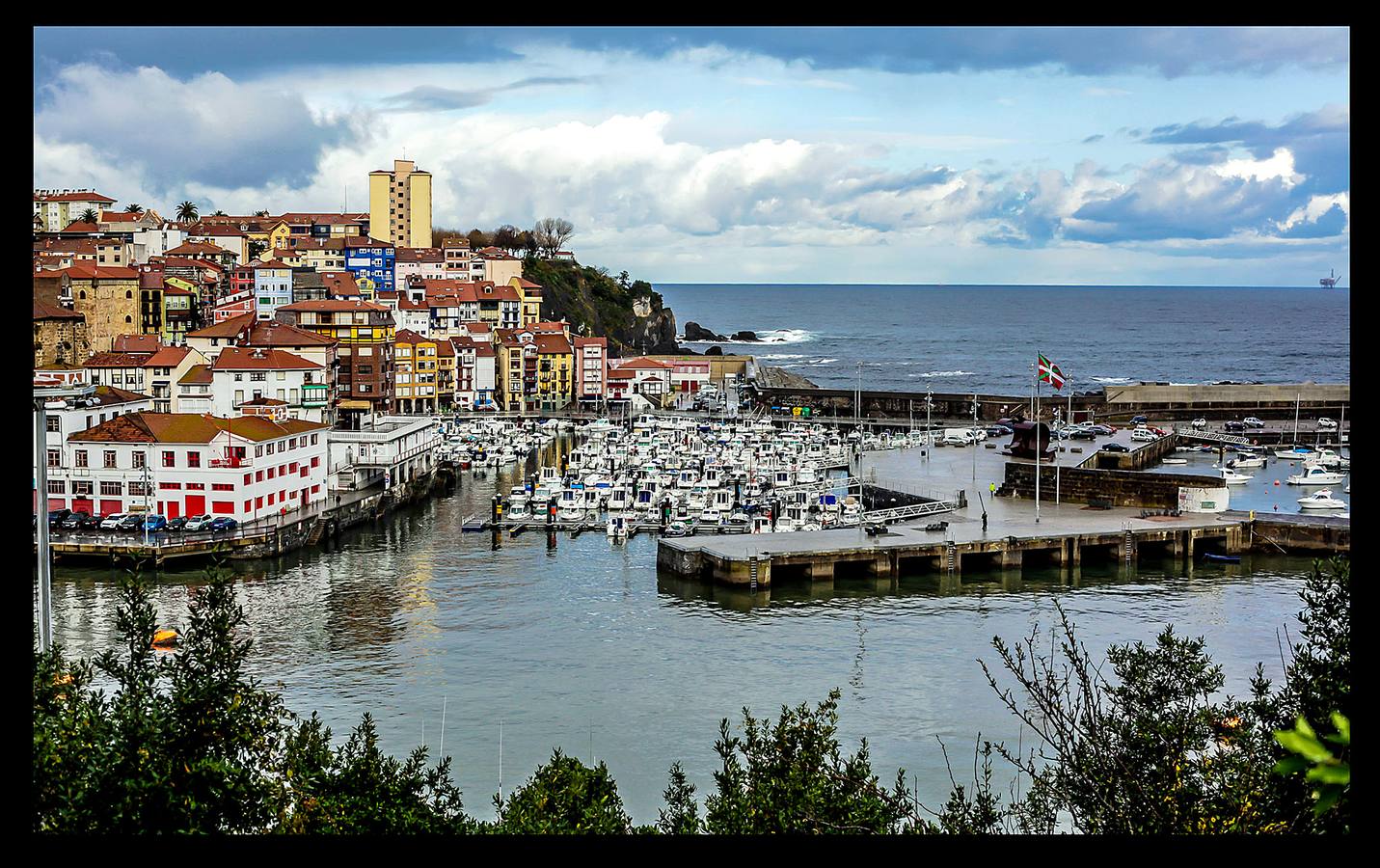 Un paseo por el rompeolas de Bermeo