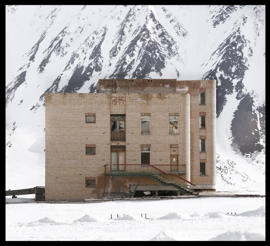 Batalla viajó a Pyramiden, una explotación minera rusa que fue el asentamiento más septentrional del planeta.